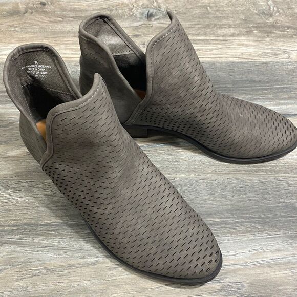 Merona • GRAY Perforated Cut Out Ankle Boots - Picture 1 of 10
